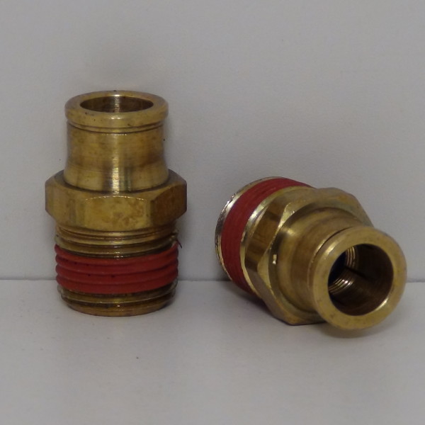 AQ68-P-6X6      3-8T TO 3-8NPT MALE CONNECTOR